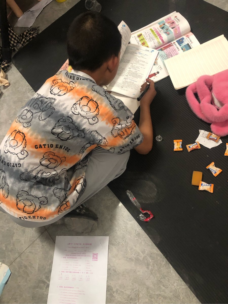 JenniferPHF62I's tweet photo. [Today’s sweetest moment: building a block tower with my little buddy  Who knew tall towers could mean so much #ParentKidFun #SimpleJoys]， https://t.co/ded33K7LCI