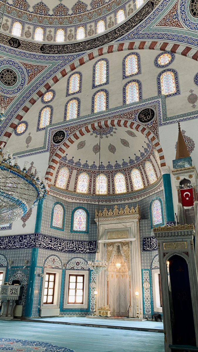VatanseverYasin's tweet photo. Cumamız Mübârek Olsun 
🤲🏻🌹🇹🇷

🕌 Ataköy 5. Kısım Ömer Duruk Camii https://t.co/0tHKb93gnW