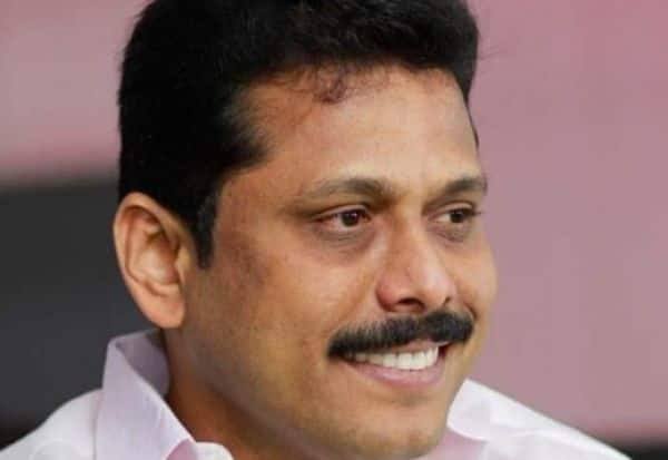 Ramjiupdates's tweet photo. தவெக எம்.எல்.ஏ.விடம் குதிரை பேரம் பேசியதாக பதியப்பட்ட வழக்கு

முன் ஜாமீன் கோரி முன்னாள் அமைச்சர் செந்தில் பாலாஜியின் சகோதரர் அசோக்குமார் மனு

காவல் துறை பதிலளிக்க சென்னை உயர்நீதிமன்றம் உத்தரவு

அசோக்குமார் மனு மீதான விசாரணை ஜூலை 6 ஆம் தேதிக்கு தள்ளிவைப்பு https://t.co/UvM3dhp9Gq