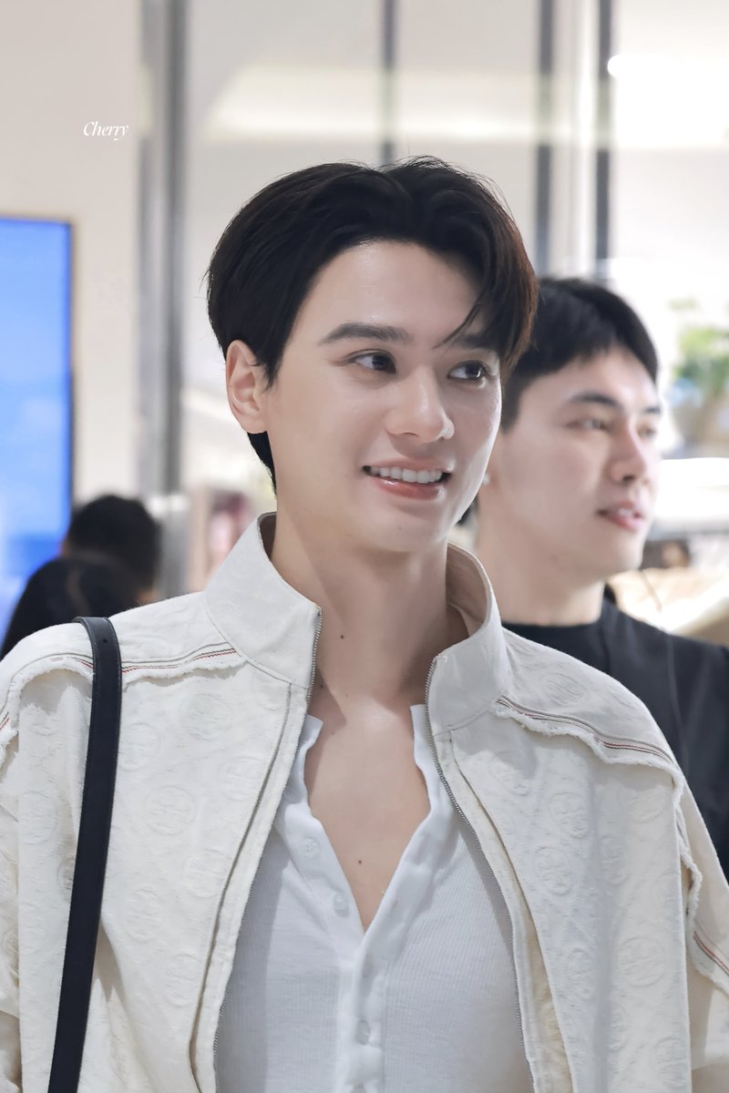 bubblycherry_'s tweet photo. เจ่งๆ 

KENG TORY BURCH AT ICONSIAM
#ToryBurchxKengHarit
#KengHarit https://t.co/K2fin5Mh0Z