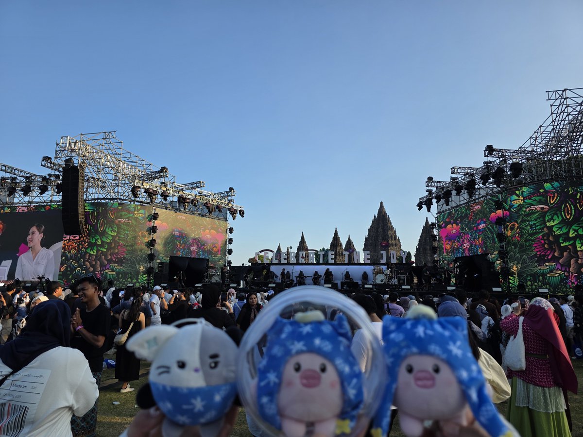 루정 tweet media