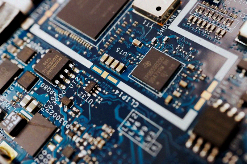 __rm125's tweet photo. オープンAIの効率化で半導体株が大打撃、SOXは5%下落📉
$NVDA $AVGO $AMD $INTC $SOXX https://t.co/USoQ5lFEMd