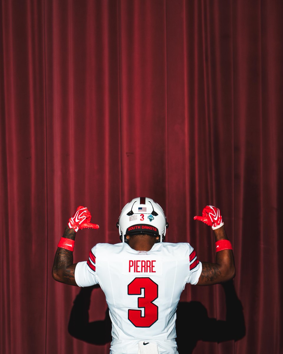 South Dakota Football tweet media