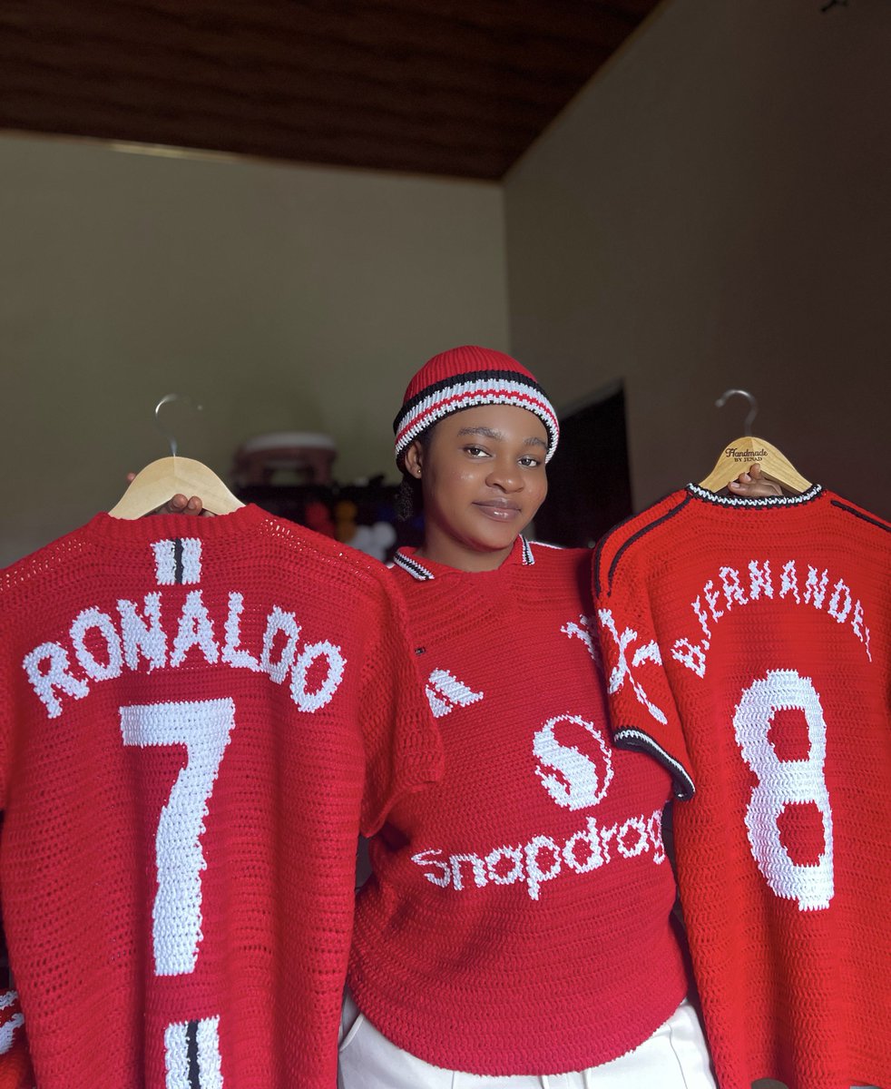jenny_frimp's tweet photo. I crocheted jerseys of the GOAT and the best midfielder in the world for a client in Poland 🇵🇱🧶❤️ https://t.co/HB7dk9ZOm6