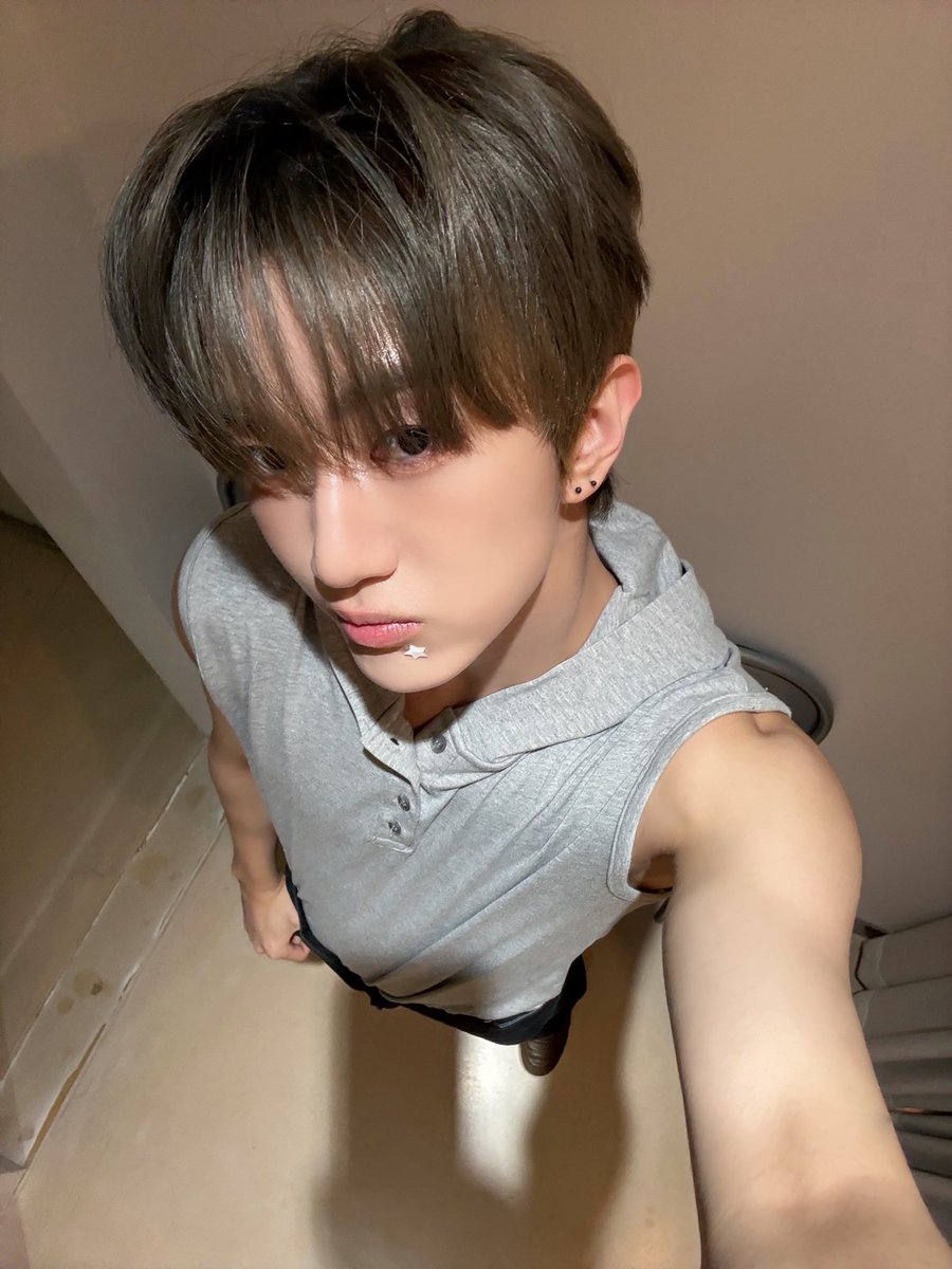 YOUNITE_twt's tweet photo. 내 꿈 꿔🤍

#경문 #KYUNGMUN https://t.co/8senX2vdRd