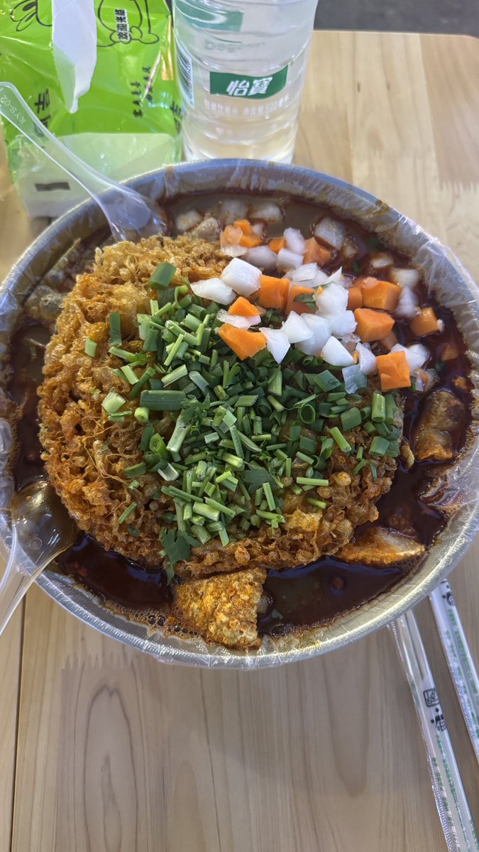 cherleemiu's tweet photo. เพิ่งได้กินข้าว มากิน 螺蛳粉 กันค่า😋 https://t.co/g1Ocfd0FgQ