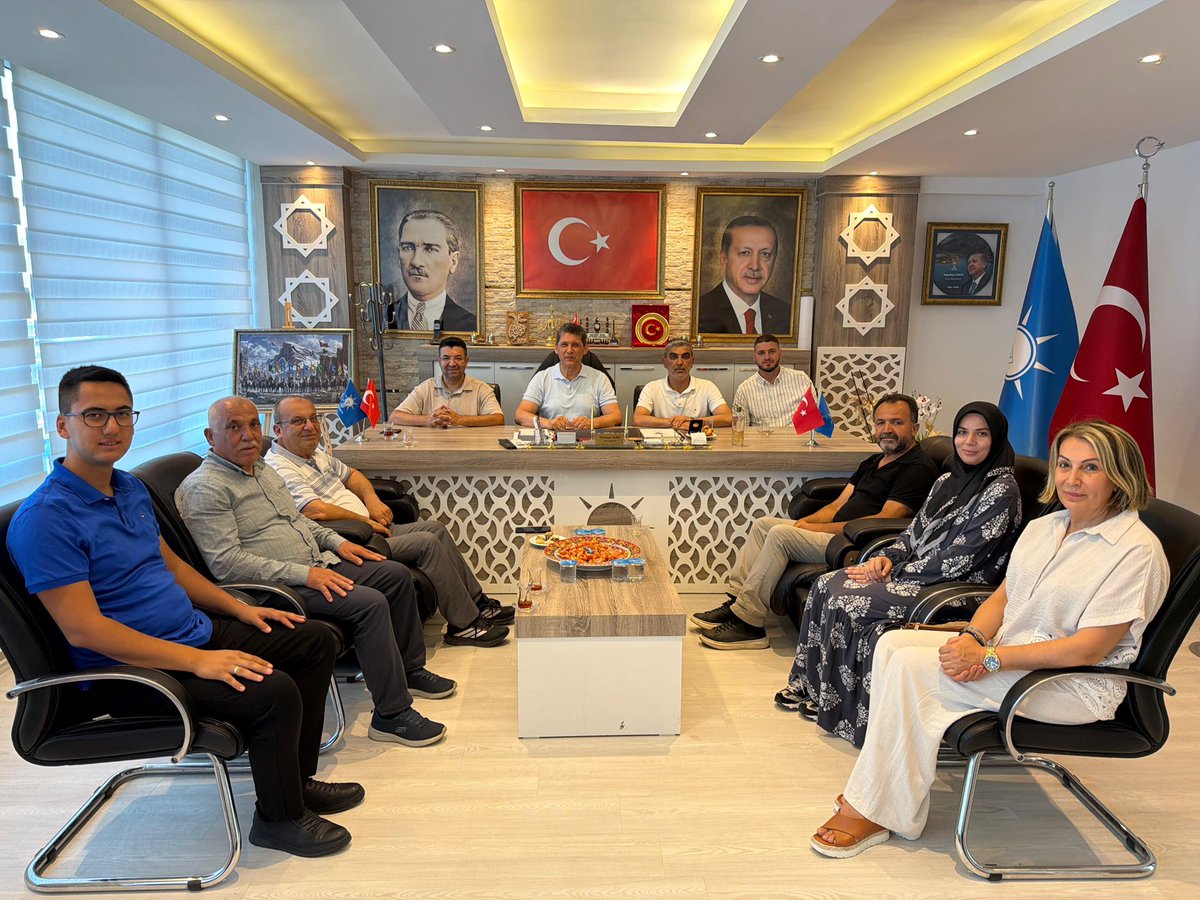 alicetin_07's tweet photo. Demre

İlçe Başkanımız Mehmet Kaya (@KAYAMEHMET07 ) ve ilçe teşkilatımızı ziyaret ederek bir araya geldik. Teşkilat çalışmalarımızı, sahadaki gayretlerimizi ve önümüzdeki süreçte hayata geçireceğimiz çalışmalarımızı değerlendirdik.

Cumhurbaşkanımız, Genel Başkanımız Sayın Recep Tayyip Erdoğan’ın (@RTErdogan ) liderliğinde milletimiz için durmadan çalışmaya devam ediyoruz.