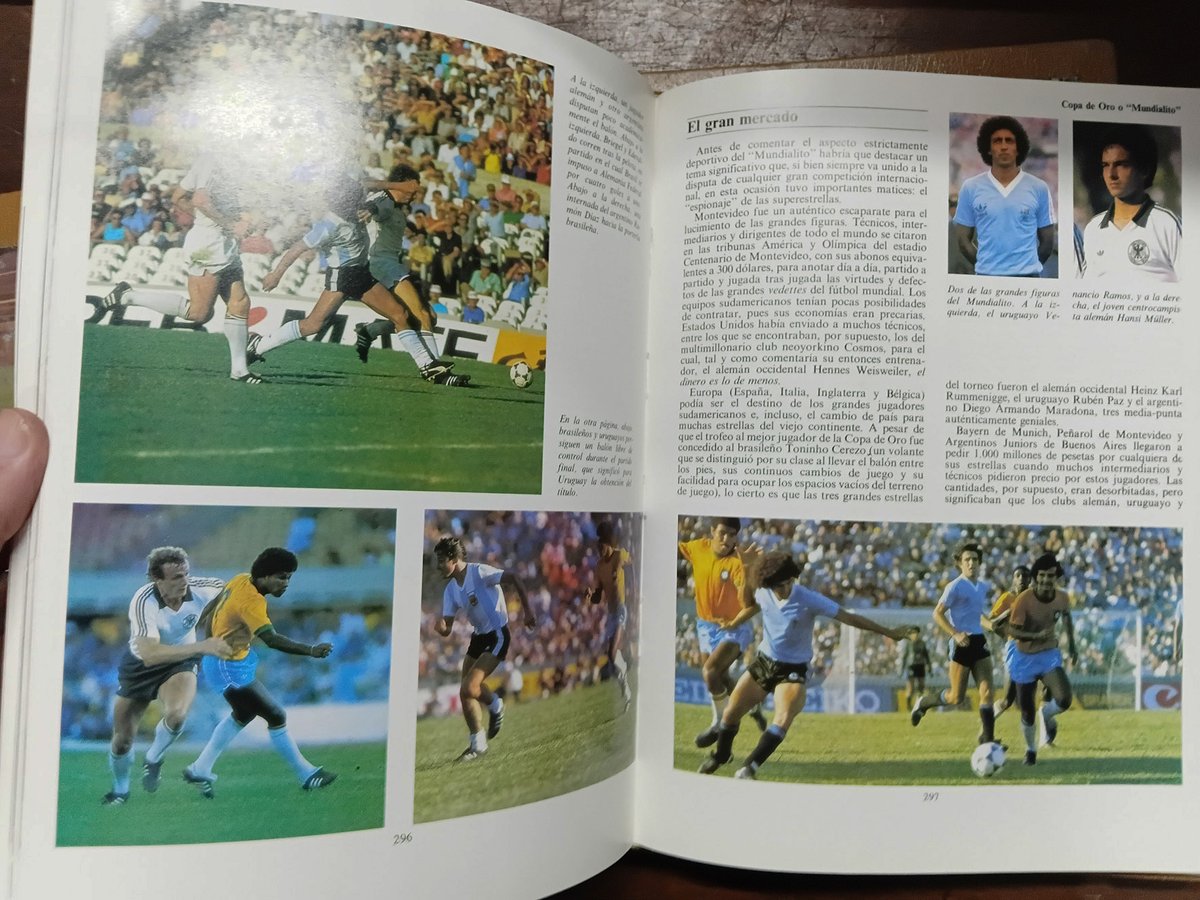gustavocardone's tweet photo. Un 3 de julio pero de 1960 en Uruguay, primera Copa Intercontinental. Partido final de ida. Peñarol 0 Real Madrid 0: “ENCICLOPEDIA MUNDIAL DEL FÚTBOL” (1981, ed. española). En 21x29cm, son 5 tomos que totalizan casi 1.000 págs. Recorre las competencias internacionales: $ 280 mil. https://t.co/o6H6YobXhC