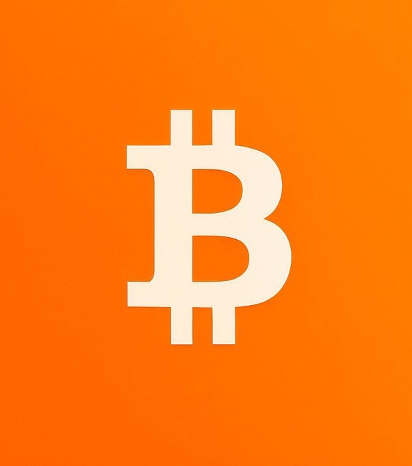 Cointelegraph's tweet photo. 🔥 SAYLOR: "Bitcoin’s future is shaped by dynamic consensus among nodes, miners, and holders." https://t.co/JRH1jH3bjp