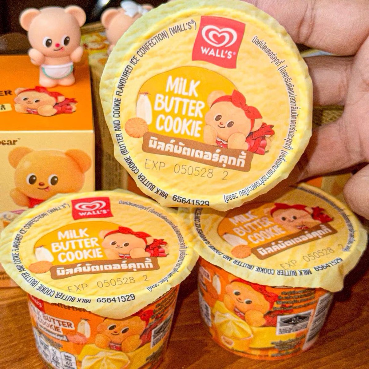 Micky_ni_'s tweet photo. นี่ร่างกายเราอยากกินไอติมหรอเนี่ยยยย https://t.co/FD85AfPxcW