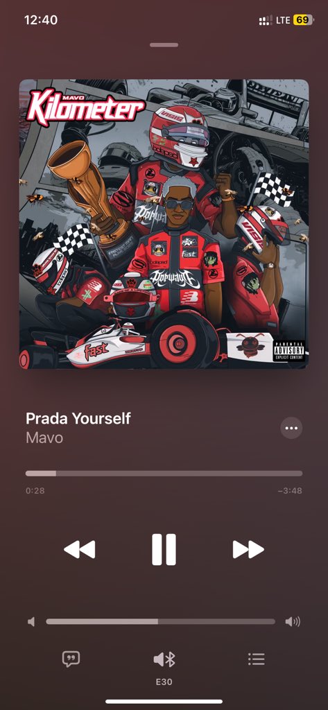 _pookieeeeee's tweet photo. “mavo only sings about cana” https://t.co/qEzEvCMIhY