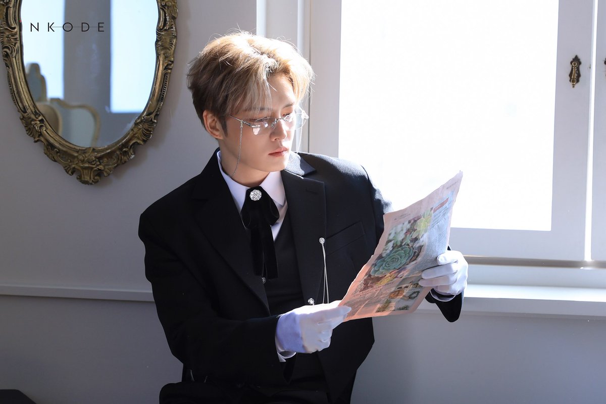 Kkorepo's tweet photo. #ジェジュン、ブラックスーツで貴公子のようなビジュアル…ビハインドまでかっこいい 
🔗https://t.co/ZOaUS5m5Nf https://t.co/OZOOzZtoLQ