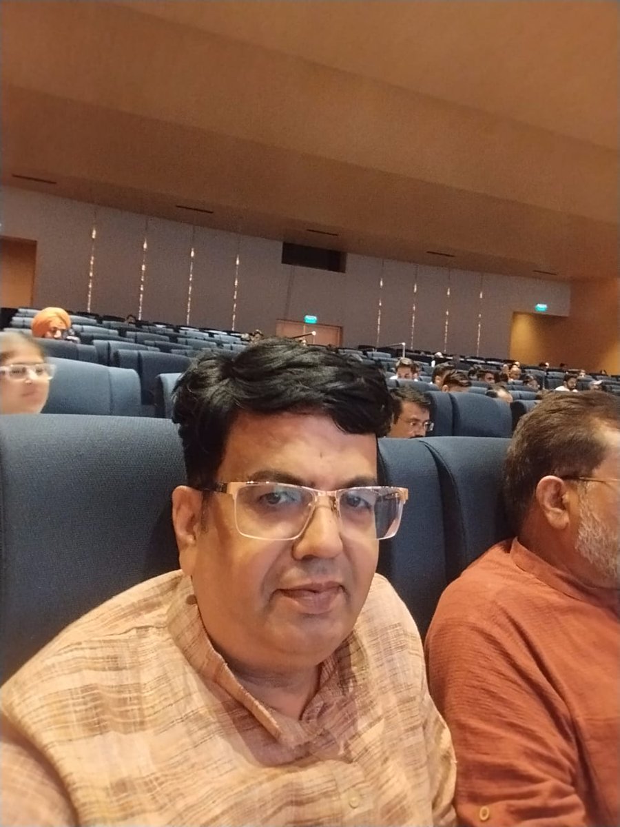 cahimalyanjoshi's tweet photo. Yesterday, I had the opportunity to attend the Meta Training Session organized by the All India Congress Party at Indira Bhavan, New Delhi. The session was highly informative and useful, providing many valuable insights into digital communication and social media.
I extend my special gratitude and heartfelt thanks to Congress Social Media Department Chairperson @SupriyaShrinate Ji for organizing this excellent and successful training session.
I also got the opportunity to exchange ideas and learn with state heads and office bearers from across the country. This training will certainly prove useful in making public outreach through the organization and social media more effective in the future.