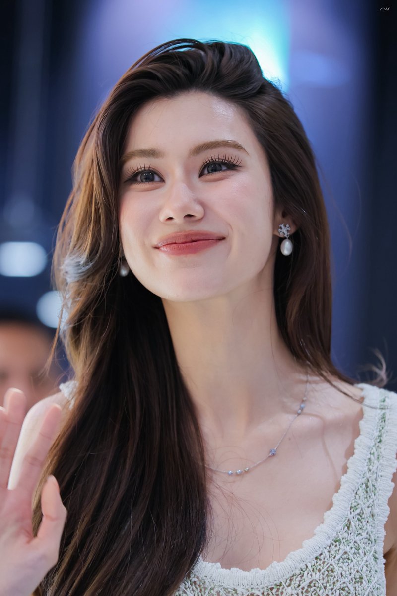 _09jann's tweet photo. อยู่มิหวายยยอยู่มิหวายยยยยย🫠🫠

LENA TORY BURCH AT ICONSIAM
#ToryBurchICONopeningxLena
#LalinaLena https://t.co/3rabSE9sUA
