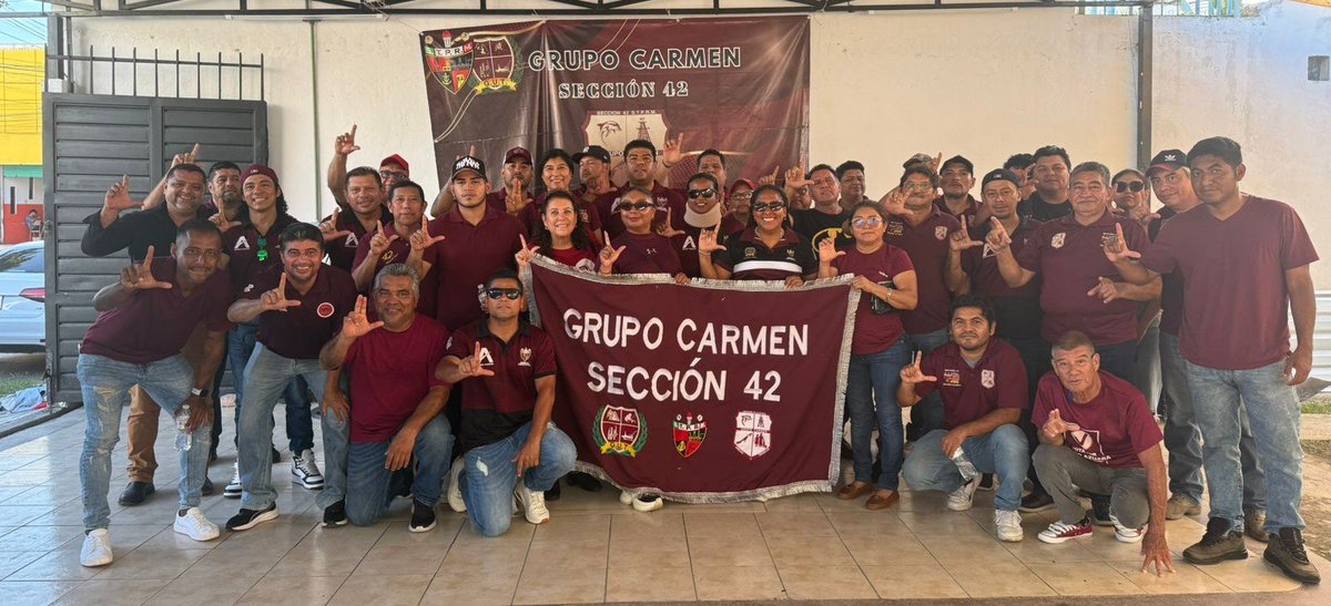 GCarmenSTRM42's tweet photo. Como cada semana, llevamos a cabo nuestra junta semanal acostumbrada, reafirmando con disciplina, compromiso y responsabilidad la unidad que nos fortalece, así como nuestro respaldo a la política y al liderazgo de nuestro líder @lgps03101 
#MasUnidosQueNunca
@Seccion42_STPRM https://t.co/oFNdvQsvE7