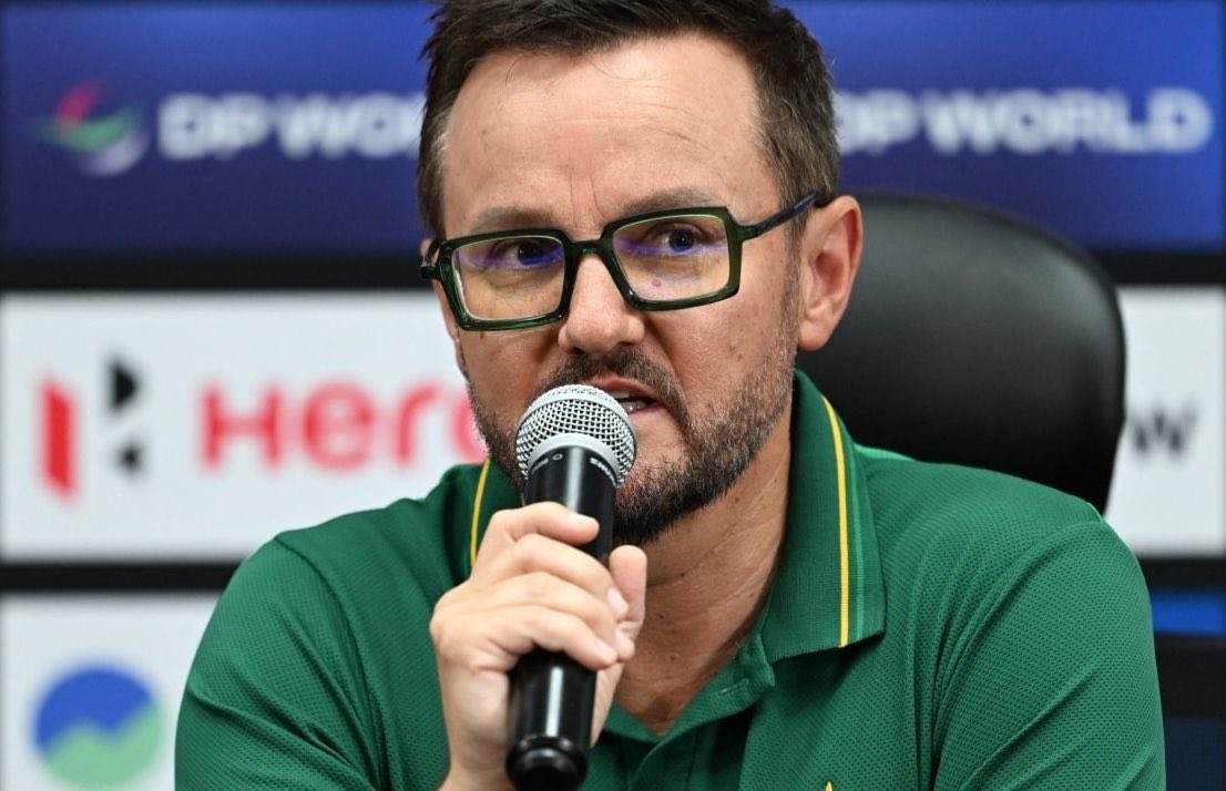 mufaddal_vohra's tweet photo. Mike Hesson said, “Pakistan is gauged by how they perform against India. And at the moment, India is not only the best team; they’re the best team by a mile”. (Cricinfo). https://t.co/CRuSNzA1yX