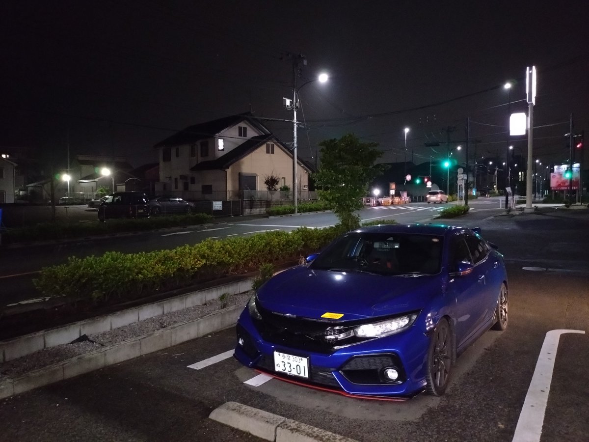 MSZ_010's tweet photo. 給油ついでに夜ドライブ。
ジメジメ感をミントで吹き飛ばす！
と思ったが、ブラックサンダー強くてミント感が弱かったｗ https://t.co/mEQlhJsPgL