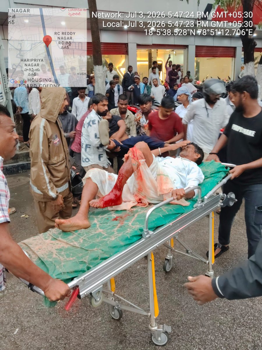 siddipetcp's tweet photo. A swift and commendable act by our Siddipet Traffic PC.Following an unfortunate accident between an RTC bus and a bike at the Siddipet New Bus Stand,Constable Srinivas Reddy immediately swung into action and safely shifted the two injured citizens to the hospital for medical care https://t.co/1fA2zlK5AG