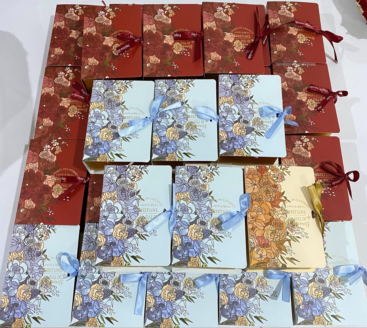 nanajo2345678's tweet photo. 🌹Give Away 🌹
🌹เฟรมการ์ด"กุหลาบเเดงเเฟนใคร"🌹
🎀มีจำนวน 20 ชิ้น 🎀
⏱️วันอาทิตย์ 12 ก.ค.(เวลาเด้วนัดอีกทีฮะ)
เเบ่งเป็น
- กุหลาบเเดง 10 ชิ้น 
-สีซีเคร็ต 8ชิ้น
สำหรับคนที่เเลก กอว ไว้ สามารถทักหาหรือมารับได้เลยคับ (โควต้าเเลกเต็มเเล้ว)
#อโยยาเอยาวดี
#YBOOKFAIR11 https://t.co/Qhg1lBC5xv