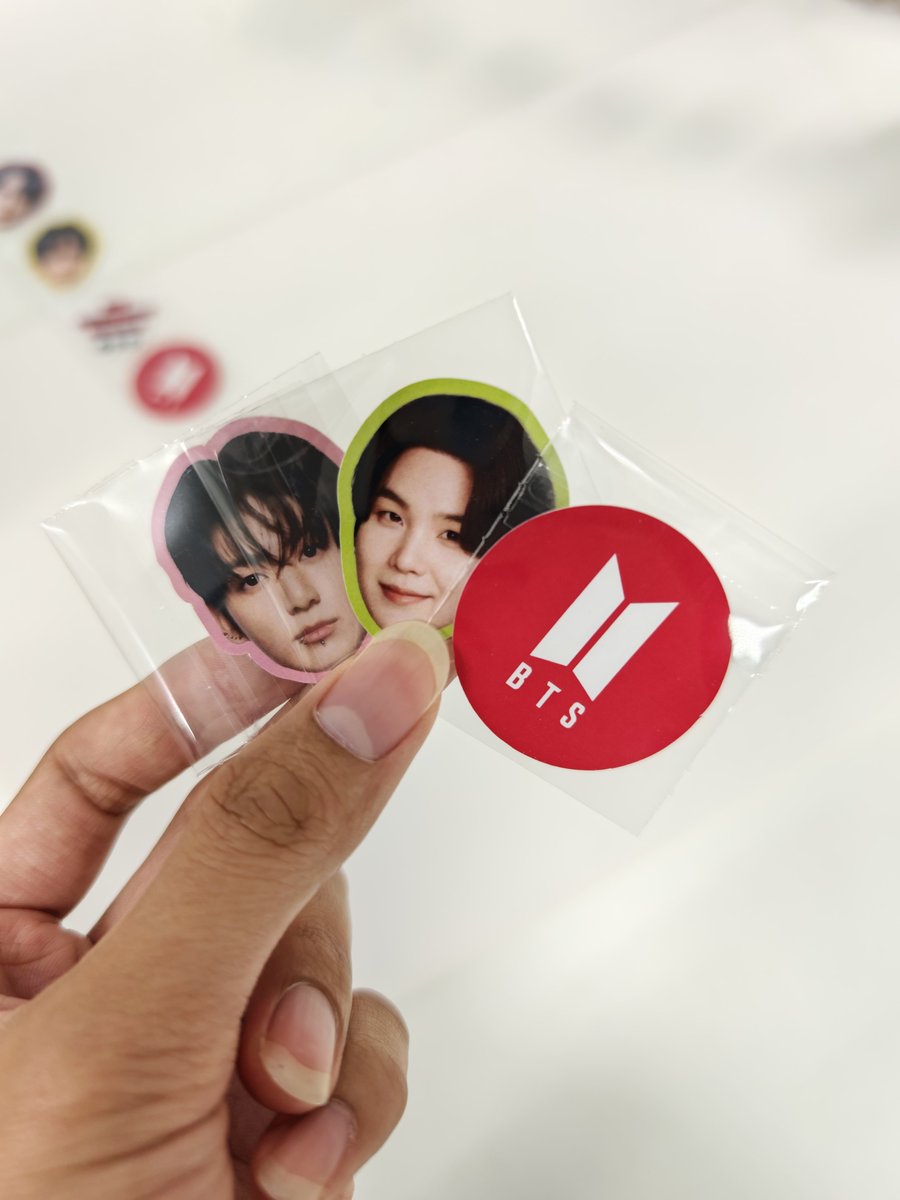 RBSticker's tweet photo. ♥️รับทำ สติกเกอร์พวกฉีกได้♥️

✨ เริ่มต้นชุดละ 12 บาท

สนใจสอบถามแอดบ้านเขียวหน้าโปรไฟล์ได้เลยค่าา

#bts #บังทัน #btsarmy #stickers https://t.co/86PZu1ouvi