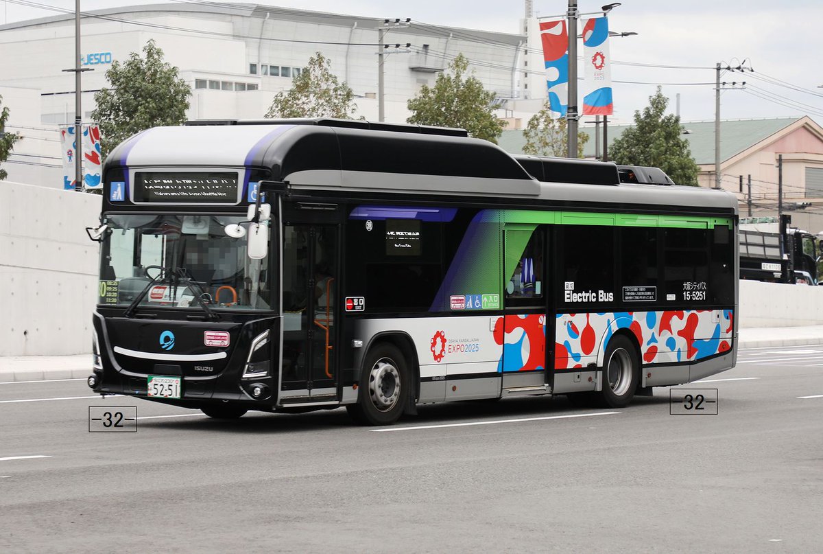大阪シティバス Osaka City Bus なにわ230あ5251 ZAC-LV828L1 港15