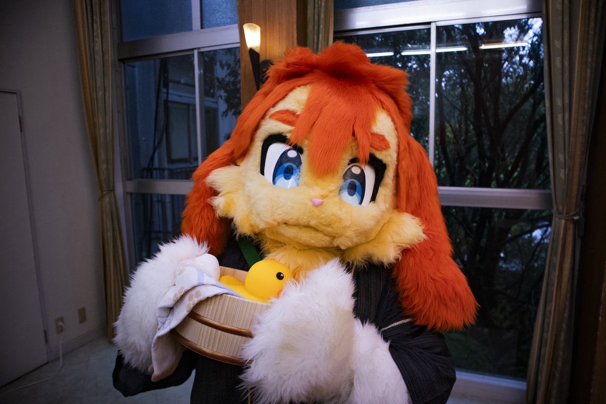 NOZOMUsunflower's tweet photo. 遅くなっちゃったけど、いっしょにお風呂どうですか♨️

📅#FursuitFriday 
📸#hmh_md_br0401 https://t.co/3sYVJZhRMF