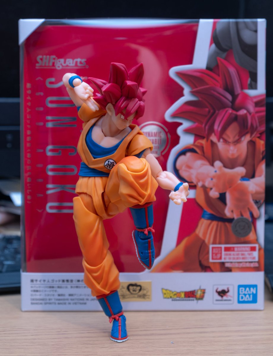 yamahoby's tweet photo. アーツの超サイヤ人ゴッド孫悟空やっと届いた。 https://t.co/M5Vqk7jHRP