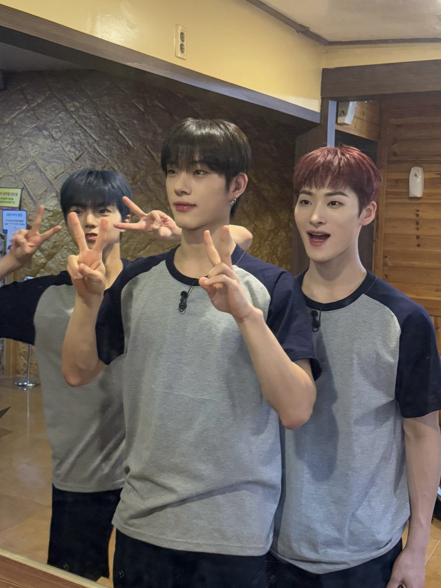 BrasilXayden's tweet photo. 📷 • 03.07.26 • #XAYDEN com #YOUMIN e #ON_N em atualização do #KUNHO no X

#ALL_H_OURS #올아워즈 #제이든 https://t.co/Dlt7zXMIsO