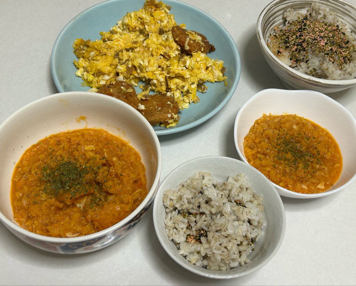 tarosuke122425's tweet photo. 7/3は
塩と暮らしの日🧂
でもありまして

夕食に
エゾゲリンチョルバス🌿
ザーサイ入り卵焼き
などを

久々でくたくたに煮込んでしまいましたが💦
エゾゲリンチョルバス、とても美味しかったです🍅 https://t.co/6NIrrhGyAN