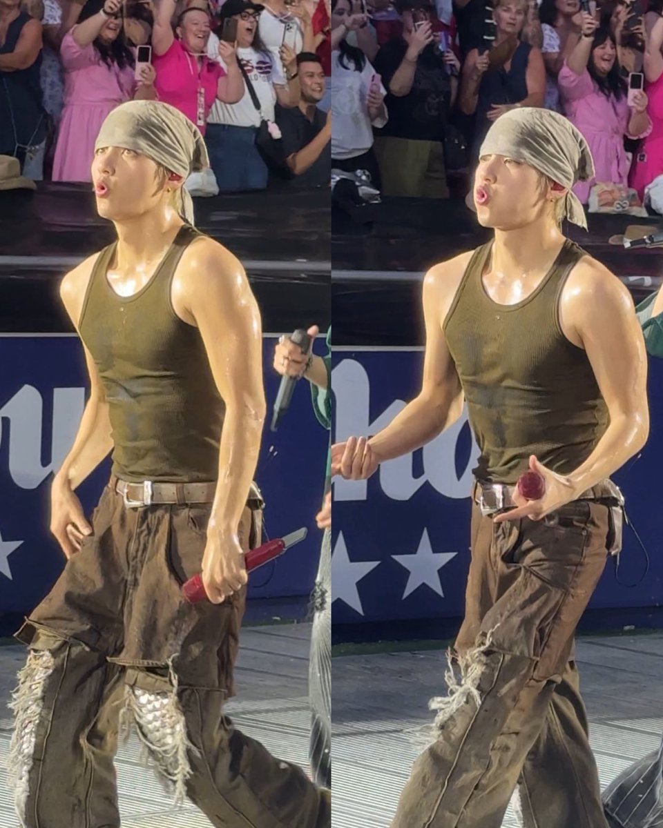 fatherhyungs's tweet photo. no wonder they’re mad as fuck LMAOOO https://t.co/NLX7dtNopb