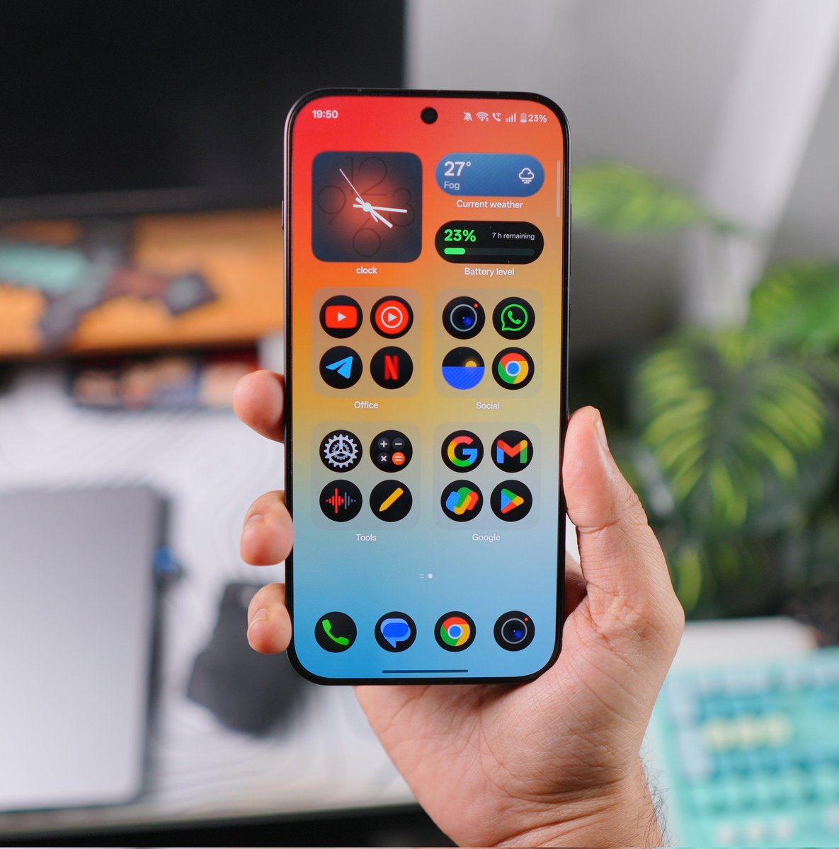UrsRvs's tweet photo. Soooo sad to hear KING OF ANDROID SKINS OXYGEN OS IS NO MORE 😔😔😔
#OxygenOs https://t.co/wDLeZOJRsB