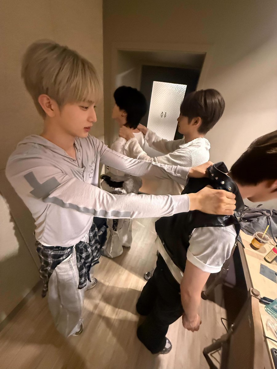 10monthluv_'s tweet photo. 엄청 열심히 집중하셨넿 https://t.co/Bf8L9NPmhg