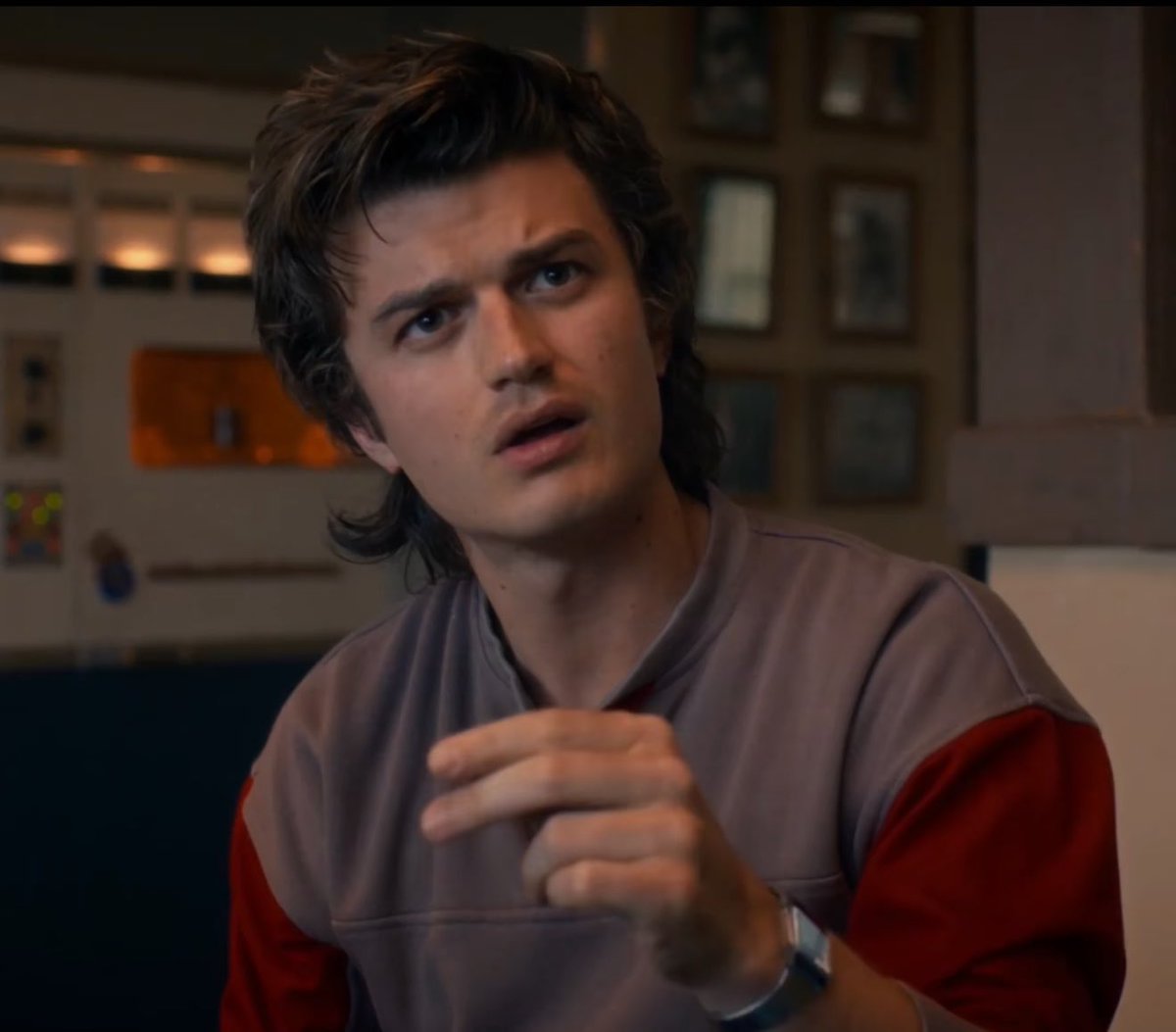 fassavoyeur's tweet photo. But if I want six babies and six pregnancies with Eddie’s pups and a bonus seventh with twins but Eddie’s in the upside down and I’m not with him then how’s that gonna work typeshit S5 Steve noncanon speech bubble https://t.co/8L7a5x9UkN
