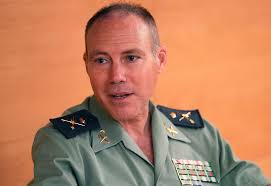 veintimillapie's tweet photo. Otro Guardia Civil con dignidad:  El coronel Yuste, jefe entonces de la UCO plantó cara al DAO, el teniente general Manuel Llamas, negándose a someter a sus Guardias a un interrogatorio individual ,"Yo seré el único que declare". https://t.co/oqMpKs6etU