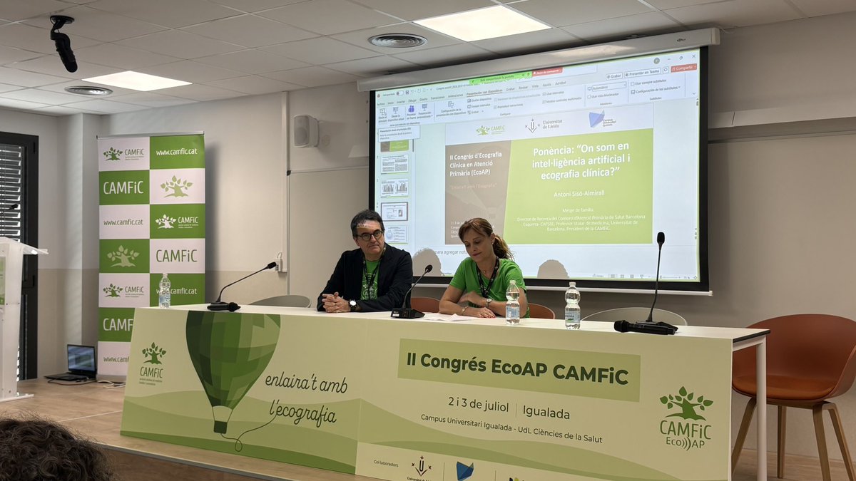 CAMFiC's tweet photo. Amb la IA, els metges de família no desapareixem. Reflexions i actualitat per preguntar-nos: on som en la integració de la intel·ligència artificial i l'ecografia clínica a l'atenció primària? Interessant ponència d’@A_SisoAlmirall al Congrés #EcoAp https://t.co/Gg61CNWcR8