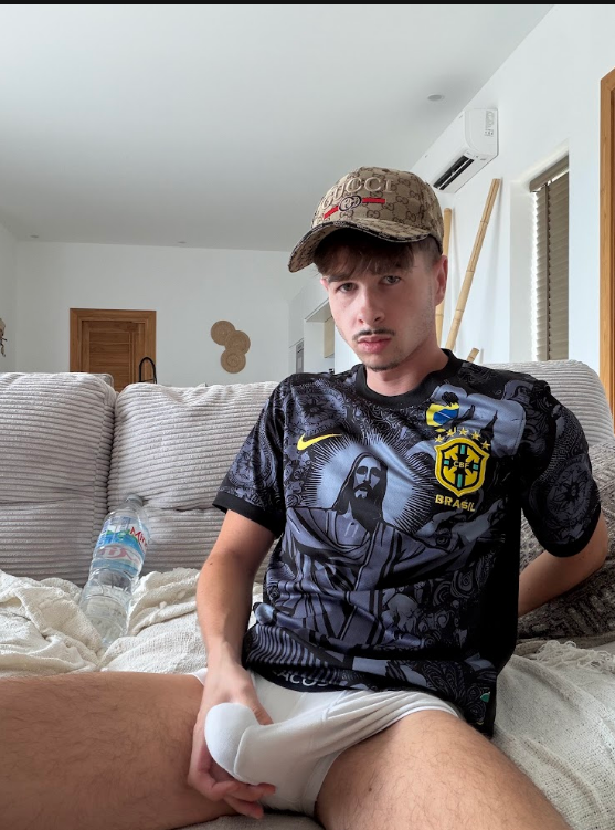 gabinncts's tweet photo. Viens voir la dernière vidéo, je vous mets absolument partout. 🫣😳
Tu veux la voir ? 

https://t.co/eWRbY3j5dc https://t.co/pqxoNRCYF3