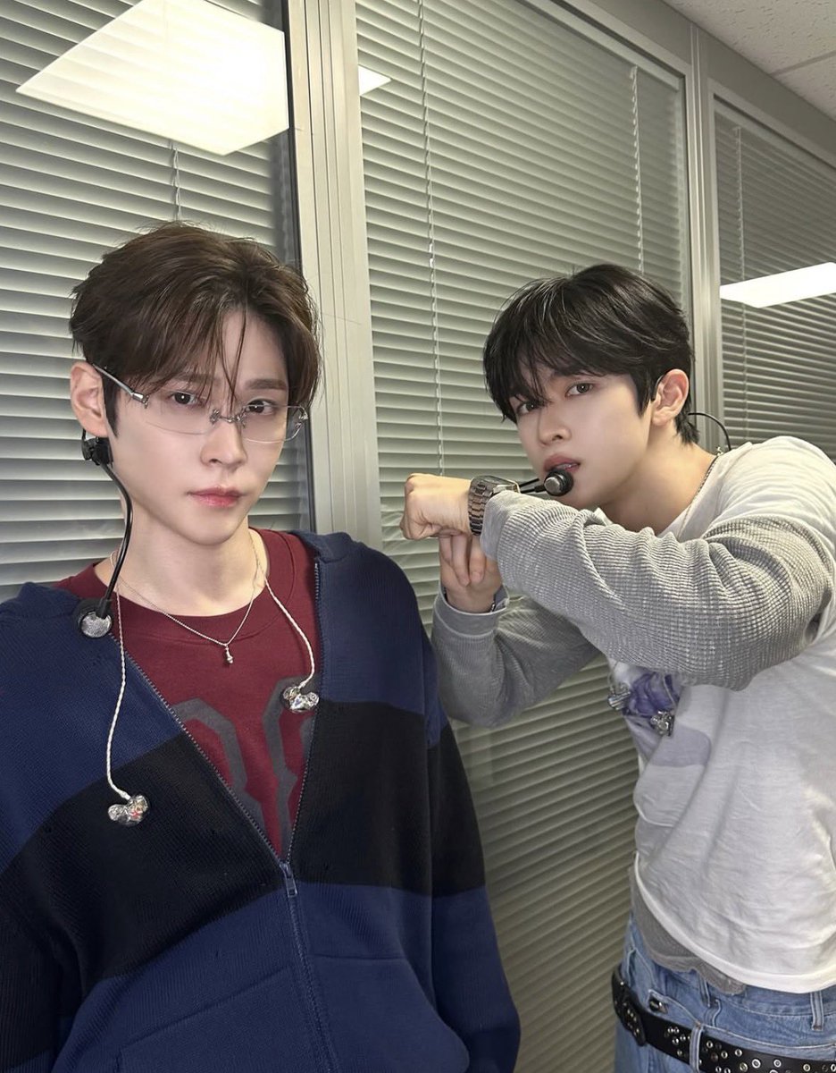 scene01z's tweet photo. 260703 INS 01z✌️

#성찬 #SUNGCHAN #ソンチャン
#은석 #EUNSEOK #ウンソク 
#RIIZE #라이즈 https://t.co/tf3ZQEPifO