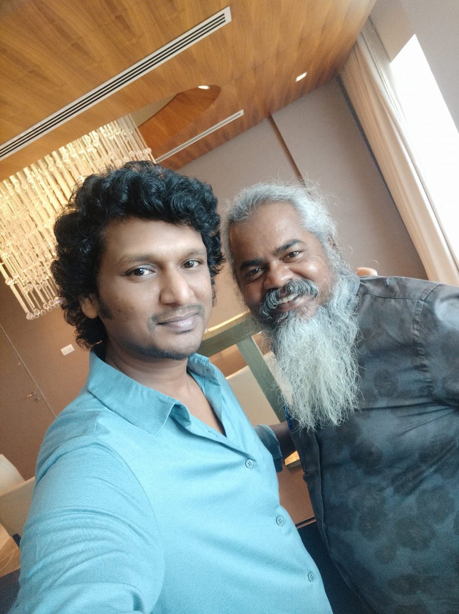 kayaldevaraj's tweet photo. #Throwback Pictures
இயக்குனர், தயாரிப்பாளர் நடிகர் லோகேஷ் கனகராஜ்.
#LokeshKanagaraj
@Dir_Lokesh https://t.co/r6JdbpgeyM