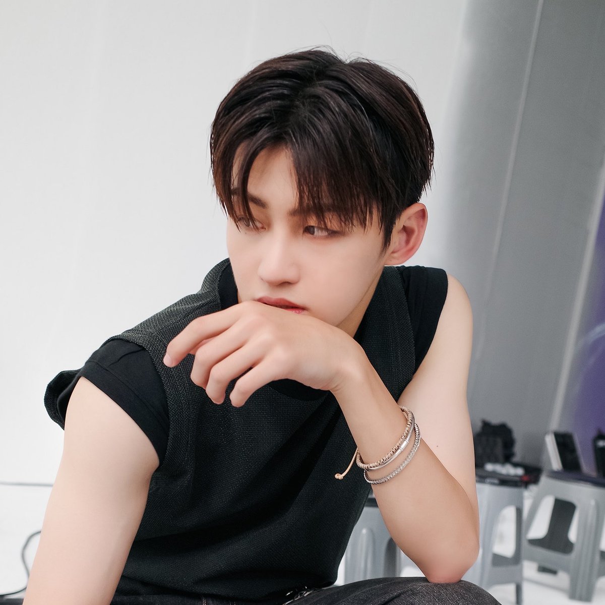 S2oPeach's tweet photo. 아웃겨 데뷔때부터 꾸준히 하는 필승포즈엿어 https://t.co/8EEP1Ql0SF
