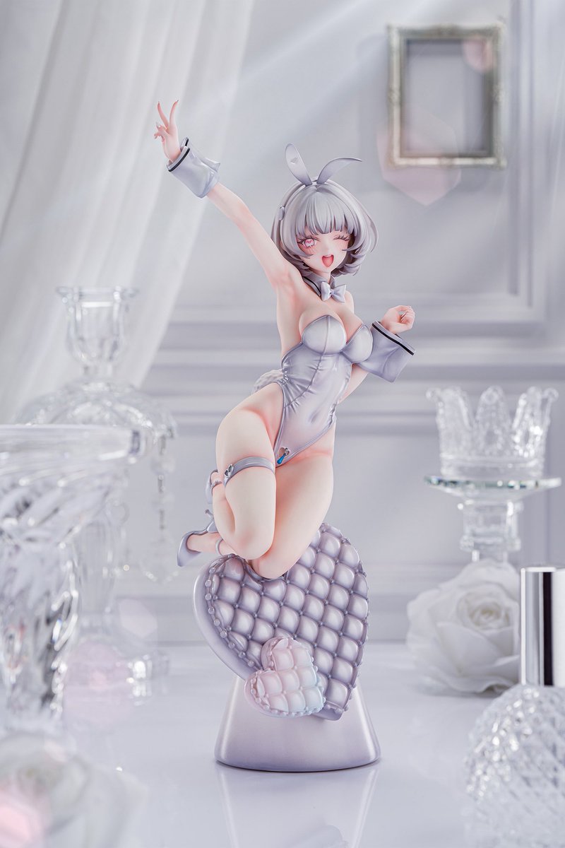 Kawadesigntoys's tweet photo. 【予約開始】
KAWA DESIGN より、人気イラストレーター #お久しぶり (@imlllsn） 描き下ろし
「ナタリア」1/6 フィギュア
本日より予約受付開始🐰✨

予約はこちら：
https://t.co/8u4IDPUJs1
販売価格：8400円（税抜）

今後の最新情報は、随時お知らせします！

#KAWA_DESIGN #フィギュア #バニーガールフィギュア