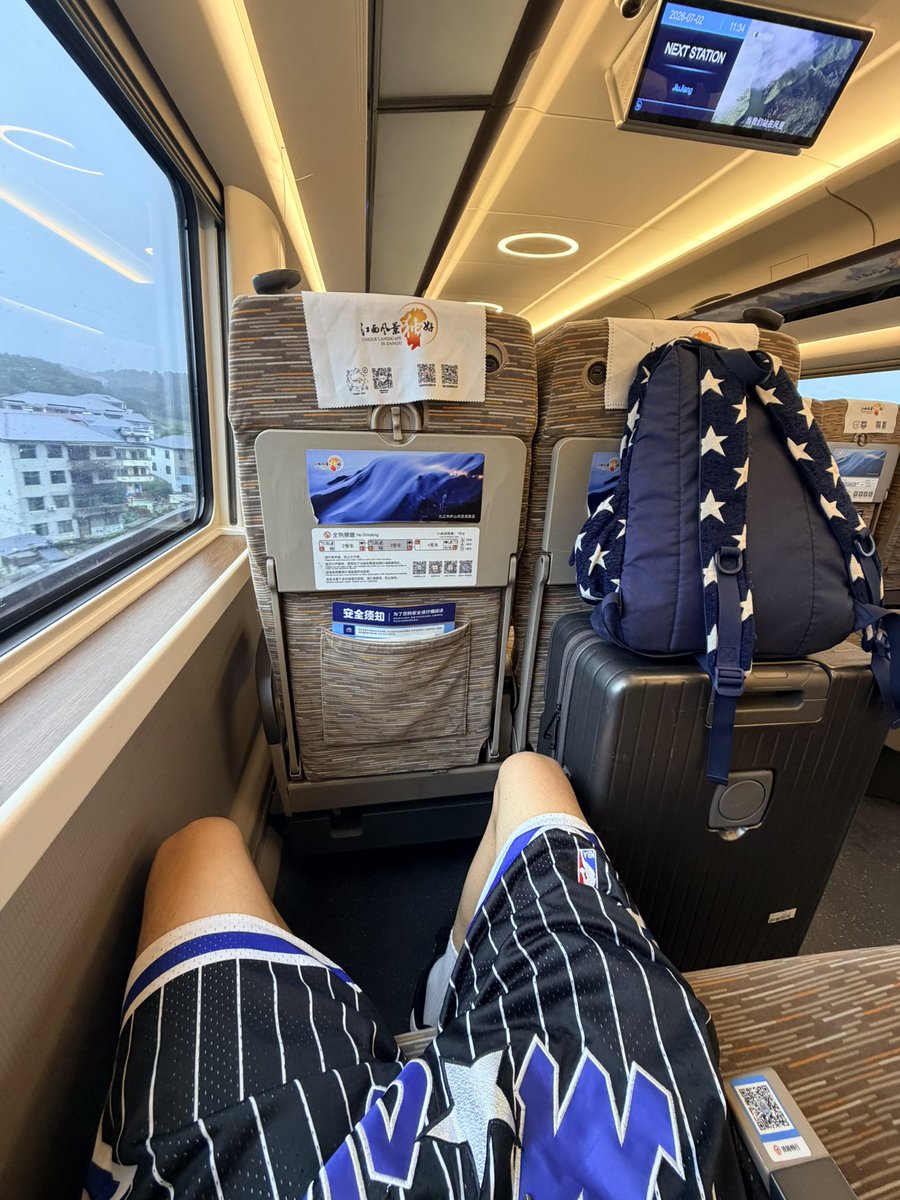 2943983851Pyl's tweet photo. 好累💤 https://t.co/9jNrLvDorh