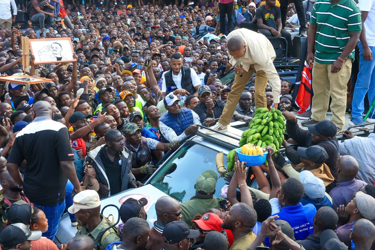 HEBabuOwino's tweet photo. We held a successful rally in Kisii Town.

Corruption has become the only thing this Government has consistently delivered.

Kenyans need real solutions to the challenges facing them; not rhetoric and handouts. https://t.co/bnCEnY0LTy