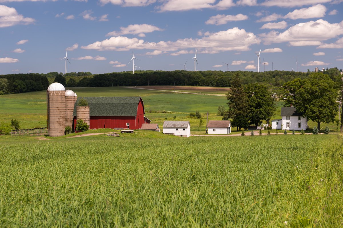 HearAboutDems's tweet photo. 🚨 NEW: New York Governor Kathy Hochul has launched a $30 million tariff relief program.

The program intends to offset rising costs and market loss that New York farmers faced in 2025 due to Donald Trump’s tariffs. https://t.co/RV9YGv4zlb