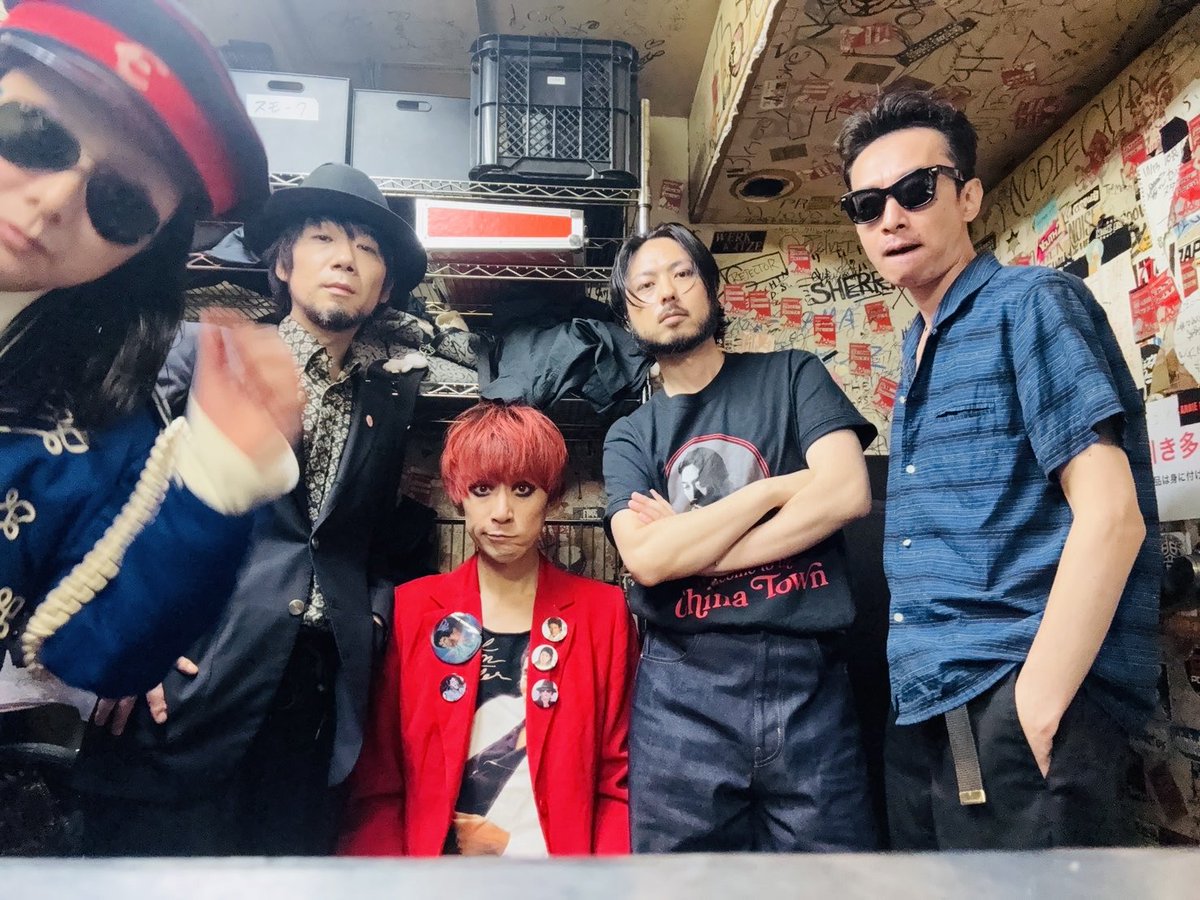 ItsTHEBOHEMIANS's tweet photo. 本日は約２ヶ月ぶりのライブでした

池袋Admが選んでくれた組合せ
KiNGONSとのツーマンでした。
ご来場のみなさま
ソールドアウト公演、混雑の中ご覧いただきありがとうございました‼️

次はワンマンツーデイズ
🎵曲かぶりなし🎼
7/25荻窪TBC（売切）
7/26荻窪TBC（残少）
https://t.co/QjKL2EqbnX https://t.co/VZ8AJsZkvn