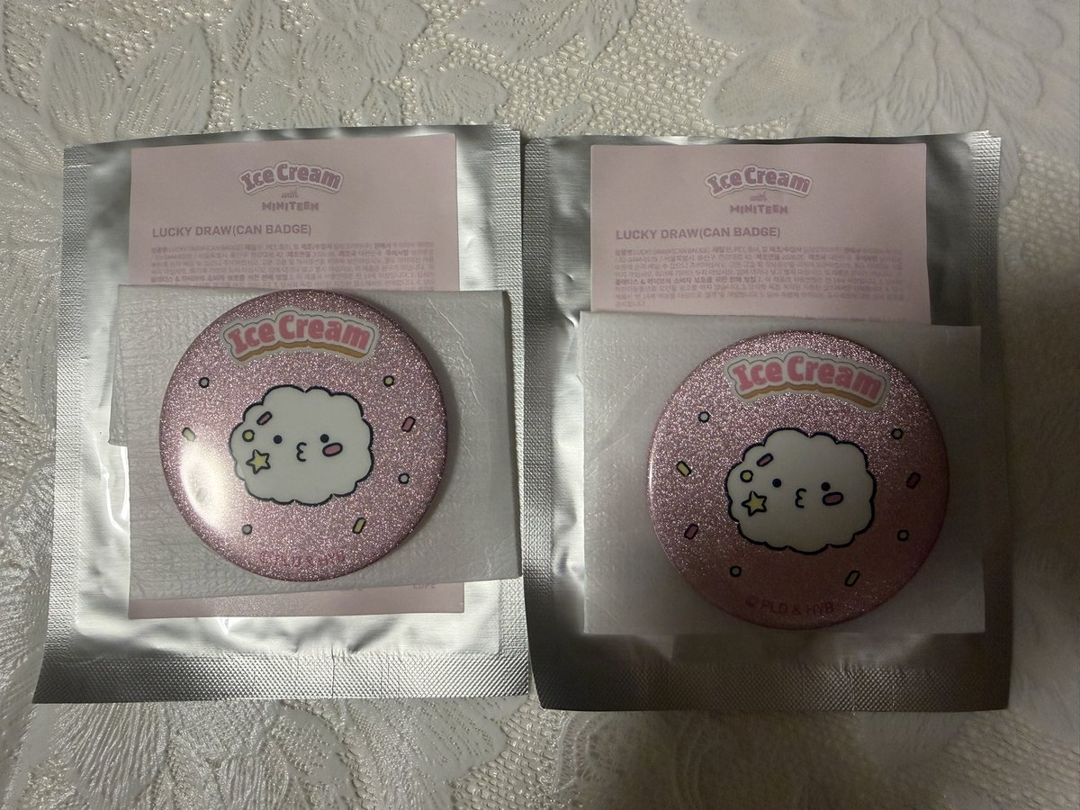 won_woo00's tweet photo. SEVENTEEN セブチ ミニティーン MINITEEN ice cream ラキドロ 缶バッジ 交換 

【譲】 ウジ ×2

【求】 ウォヌ

郵送希望
2:1やトレカつけることも可能です。
お気軽にお声掛けください🙇🏻‍♀️ https://t.co/exPQgxPEcf