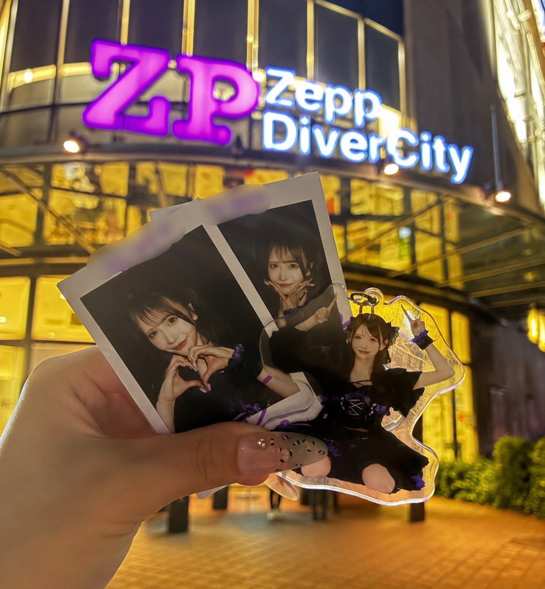 chi_ha85's tweet photo. 𖤐 ̖́-............. ♡ 𝟐𝟎𝟐𝟔.𝟕.𝟐 ♡................𖤐 ̖́-

*.+ﾟ𝐓𝐄𝐍𝐑𝐈𝐍 𝟔𝐭𝐡 𝐀𝐧𝐧𝐢𝐯𝐞𝐫𝐬𝐚𝐫𝐲 𝐋𝐢𝐯𝐞*.+ﾟ

                       （𝐀𝐋𝐓 👀💜） https://t.co/VKOV8KwtaO