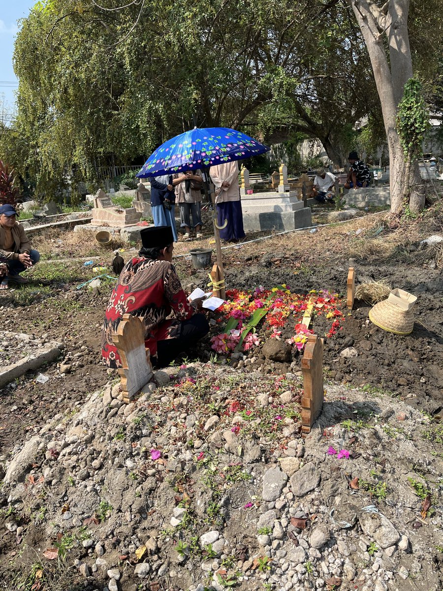 arninrlzm's tweet photo. skrng bobonya udh sblah ayah lg ya mah,

Ooh Mariah binti Jaya sujana. Al-fatihah🥀 https://t.co/zVn4V3VLvL