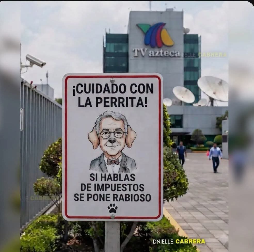 KarlaDeLaFuen16's tweet photo. Una vacuna urgente para #LaPerraDientesDeBurroDeTrump https://t.co/7i4n1xkZ8V