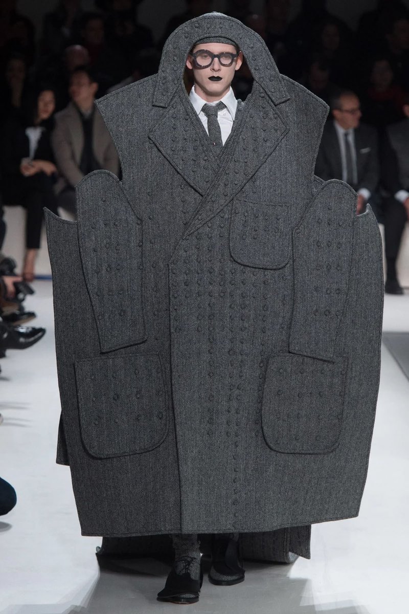 iamzioraa's tweet photo. Do you consider this fashion or ment ? https://t.co/O9P7saw8qx