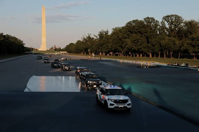 mellowfps420's tweet photo. @Malice_Plays a man got locked up jerking off in front of children at the State Fair a your president didn't know the 32% peroxide was a paint remover including driving over to reflecting pool with 12:15 vehicle carpool was good on the pool matt u cant make this shit up 15mil cash lost https://t.co/IG1bcX5bEd